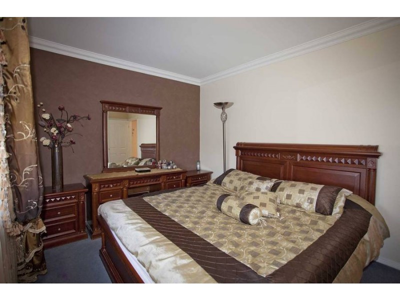 27 Karnak Crescent, Coolaroo VIC 3048