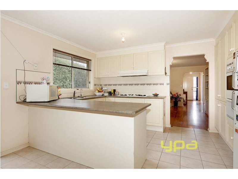 4 Sporing Court, Roxburgh Park VIC 3064