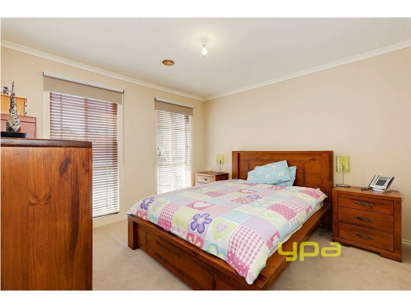 4 Sporing Court, Roxburgh Park VIC 3064