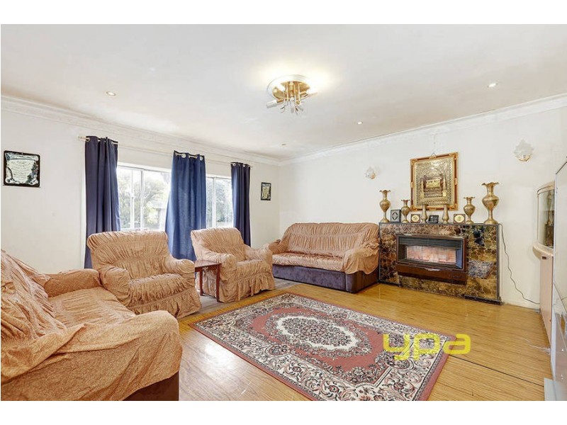 17 Bushfield Crescent, Coolaroo VIC 3048