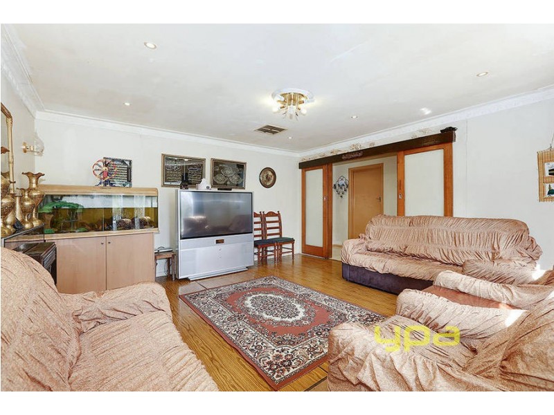 17 Bushfield Crescent, Coolaroo VIC 3048