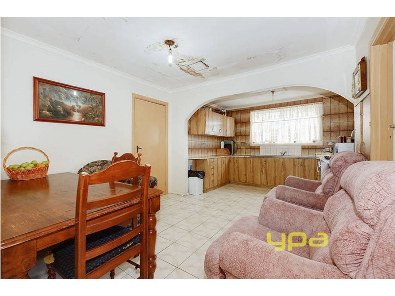 17 Bushfield Crescent, Coolaroo VIC 3048