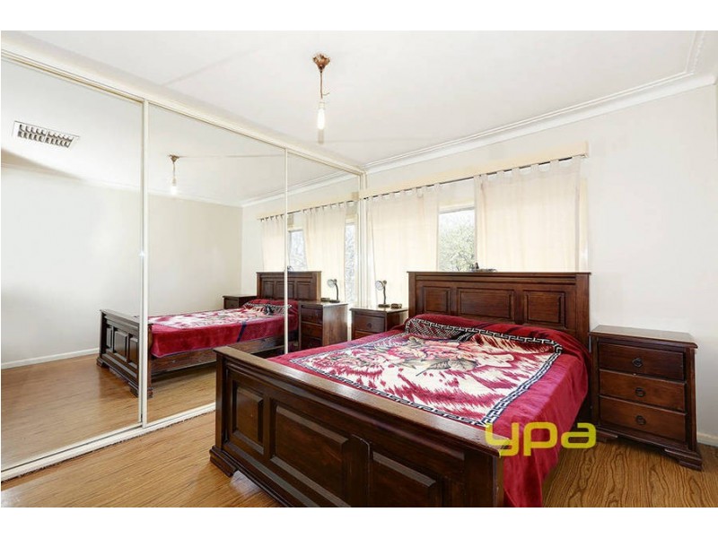 17 Bushfield Crescent, Coolaroo VIC 3048