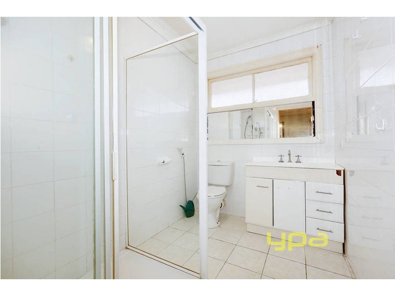 17 Bushfield Crescent, Coolaroo VIC 3048