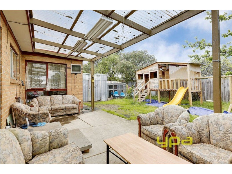 17 Bushfield Crescent, Coolaroo VIC 3048