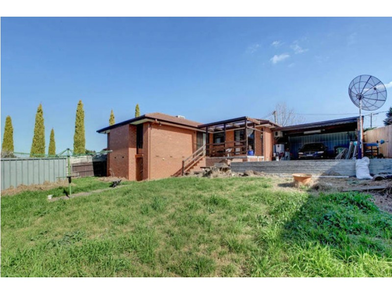 11 Webb Close, Meadow Heights VIC 3048