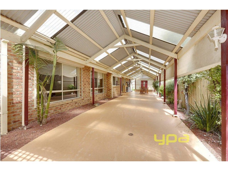 17 Hemsworth Court, Roxburgh Park VIC 3064