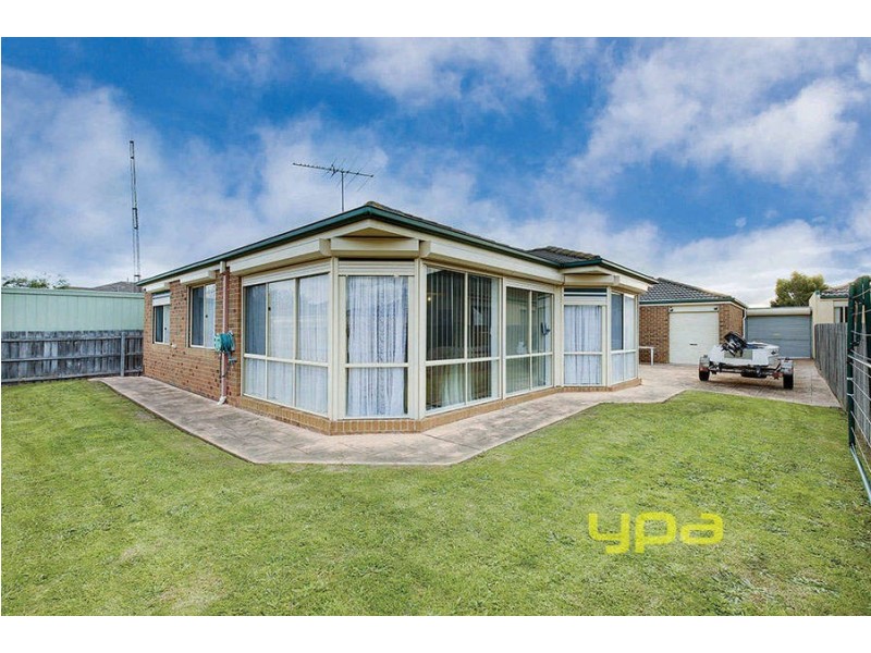 22 Centaurus Avenue, Roxburgh Park VIC 3064
