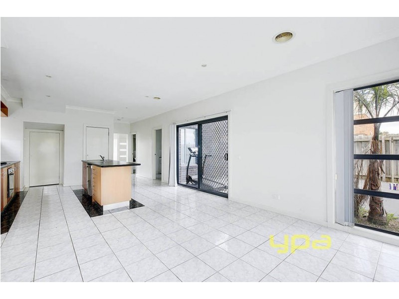 12 Wintersun Court, Roxburgh Park VIC 3064