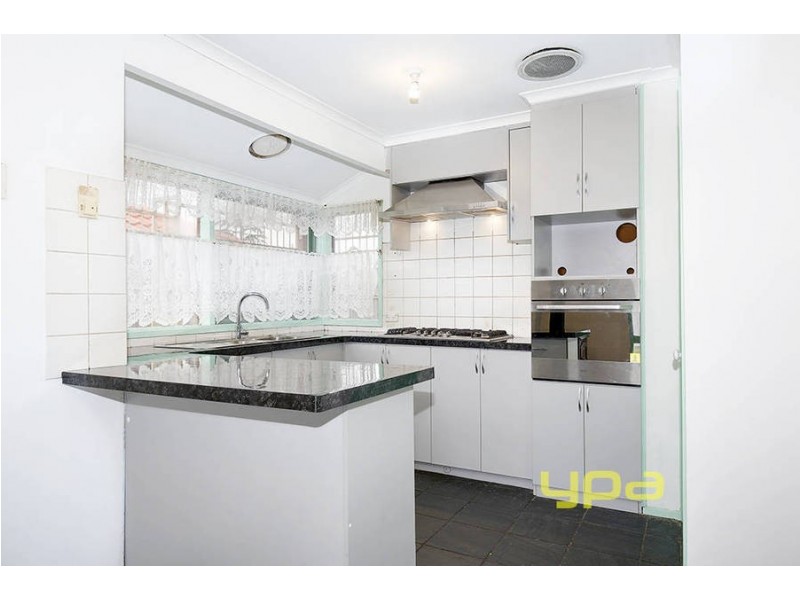 5 Cosgrove Court, Meadow Heights VIC 3048