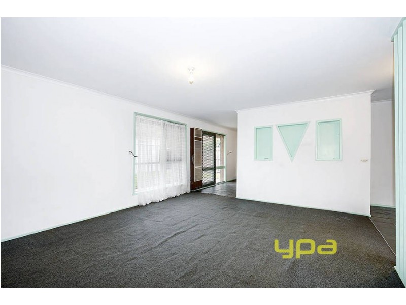 5 Cosgrove Court, Meadow Heights VIC 3048