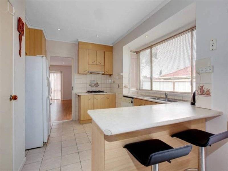 10 Milford Court, Meadow Heights VIC 3048