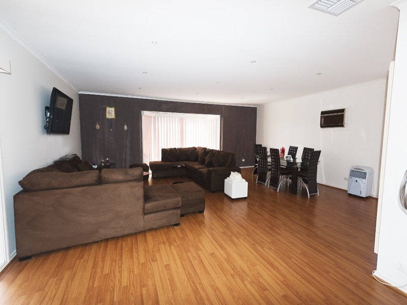 10 Milford Court, Meadow Heights VIC 3048