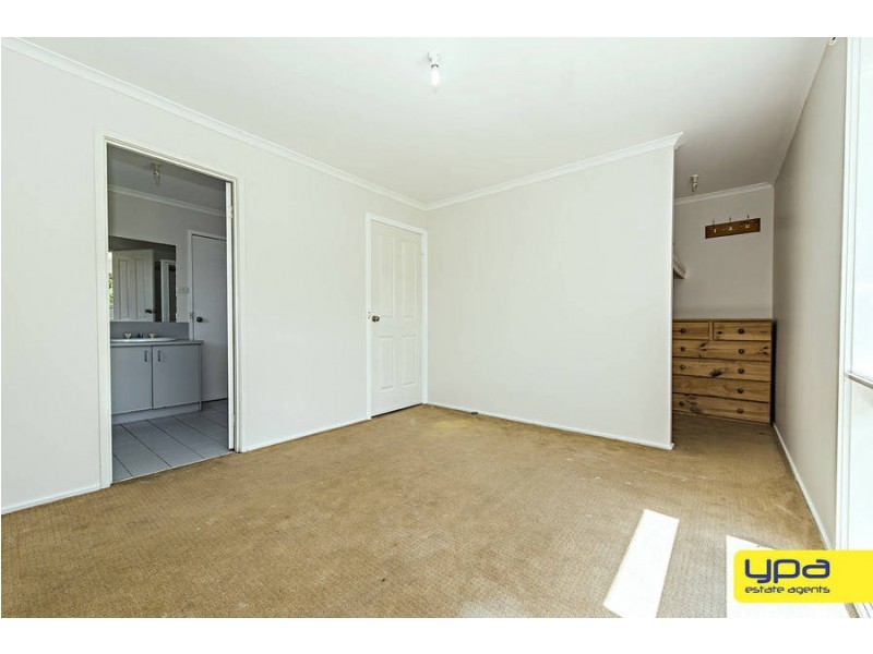 153 Lightwood Crescent, Meadow Heights VIC 3048