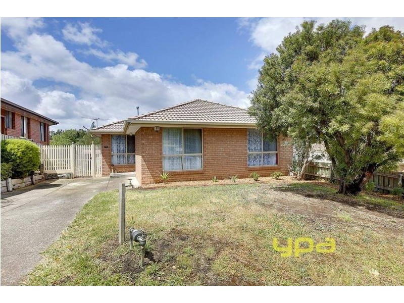 1/4 Rocklands Rise, Meadow Heights VIC 3048