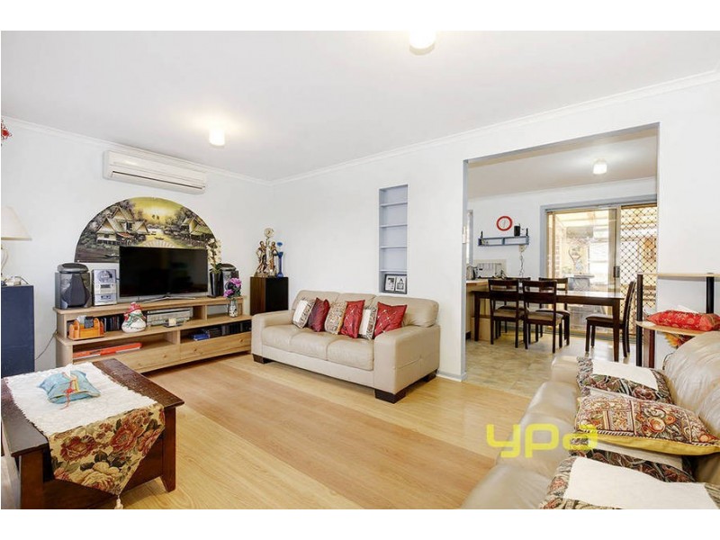 1/4 Rocklands Rise, Meadow Heights VIC 3048