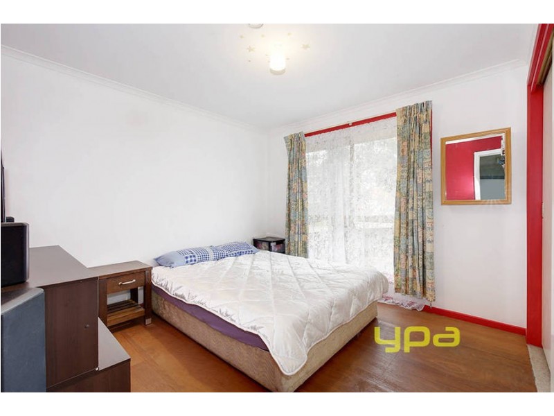 1/4 Rocklands Rise, Meadow Heights VIC 3048