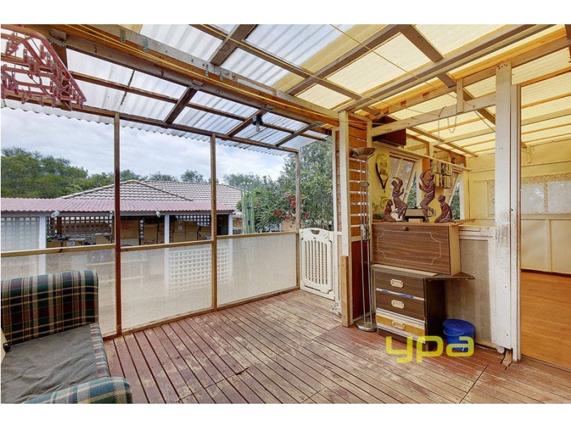 1/4 Rocklands Rise, Meadow Heights VIC 3048