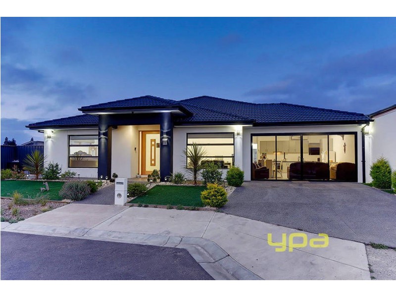 108 Biltmore Crescent, Roxburgh Park VIC 3064