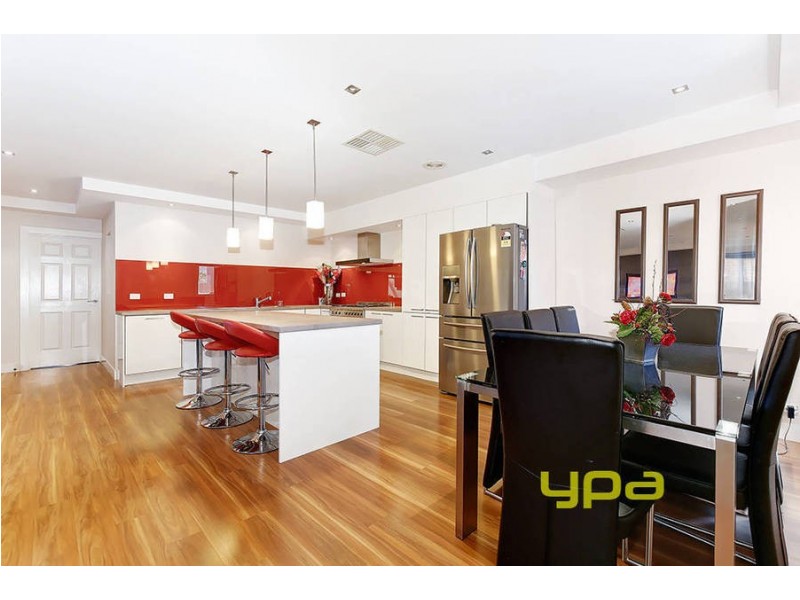 39 Rearden Crescent, Roxburgh Park VIC 3064