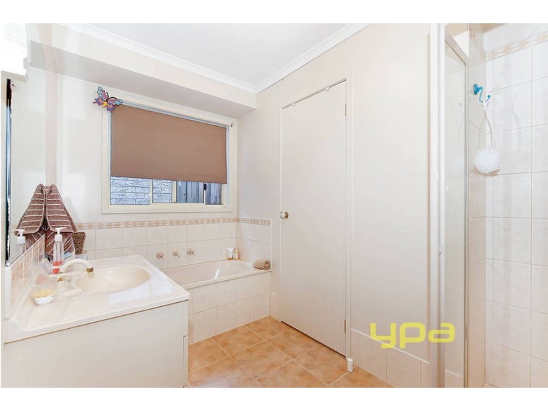 7 Limerick Court, Roxburgh Park VIC 3064