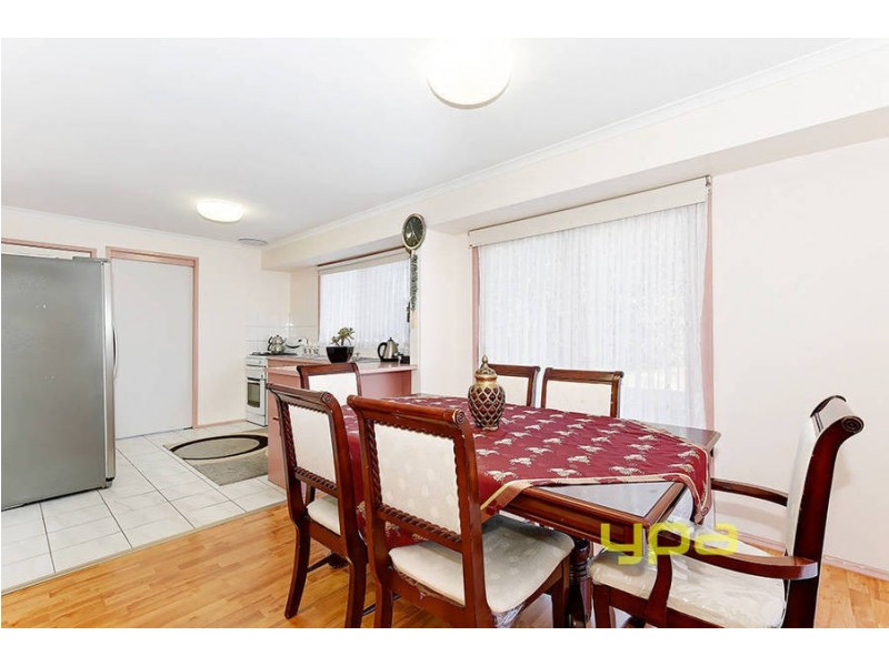 24 Gunbower Crescent, Meadow Heights VIC 3048