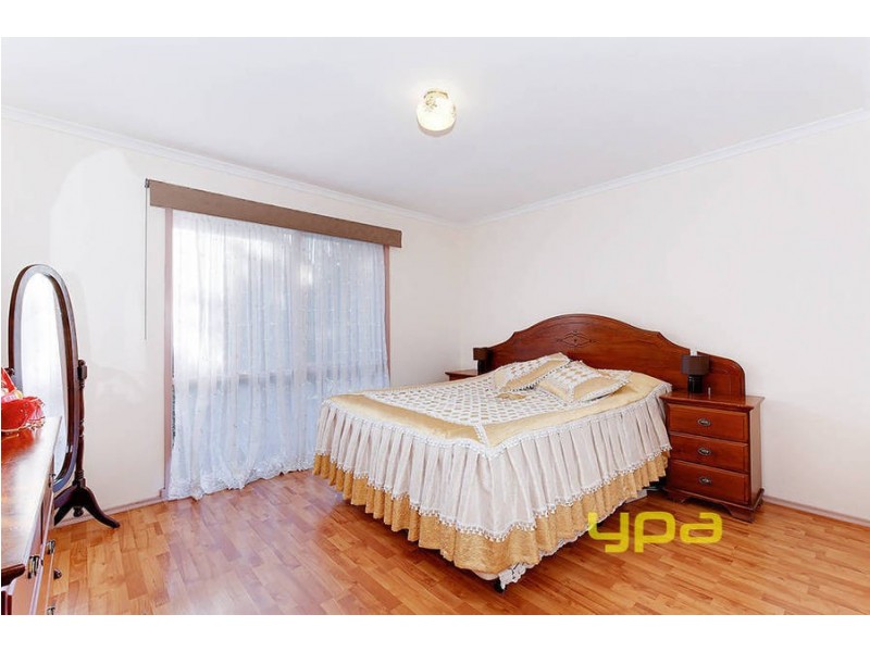 24 Gunbower Crescent, Meadow Heights VIC 3048