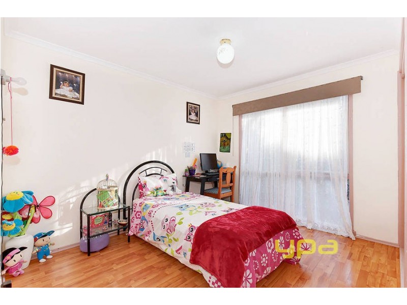 24 Gunbower Crescent, Meadow Heights VIC 3048