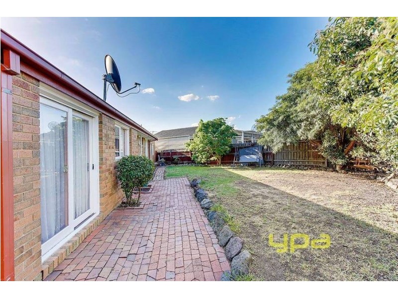 24 Gunbower Crescent, Meadow Heights VIC 3048