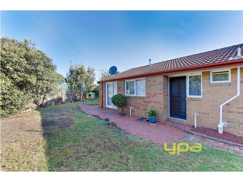 24 Gunbower Crescent, Meadow Heights VIC 3048