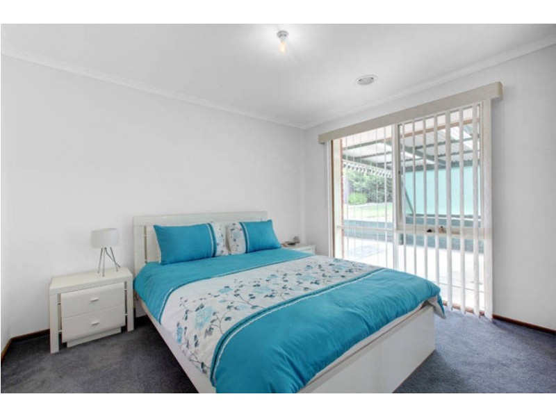 107 Cassinia Crescent, Meadow Heights VIC 3048