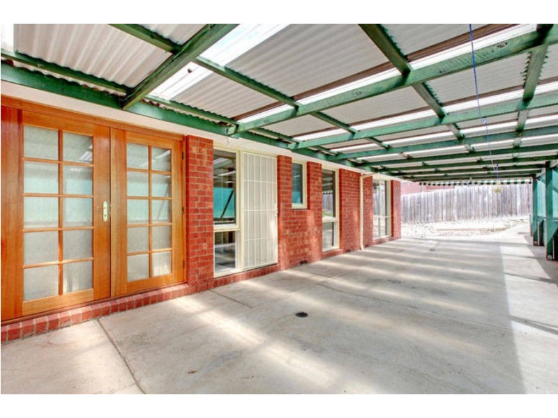 107 Cassinia Crescent, Meadow Heights VIC 3048