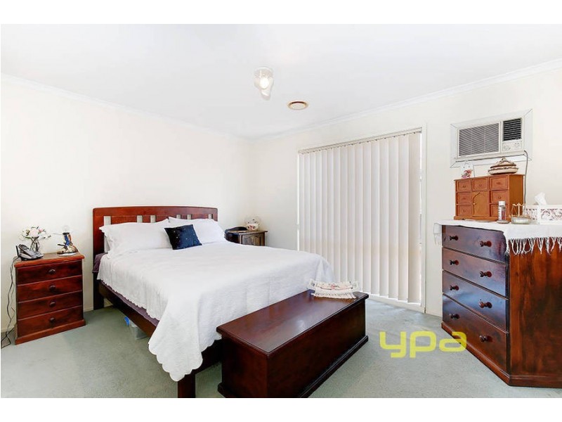 37 Sheridan Way, Roxburgh Park VIC 3064