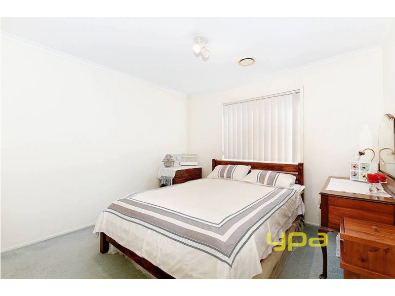 37 Sheridan Way, Roxburgh Park VIC 3064