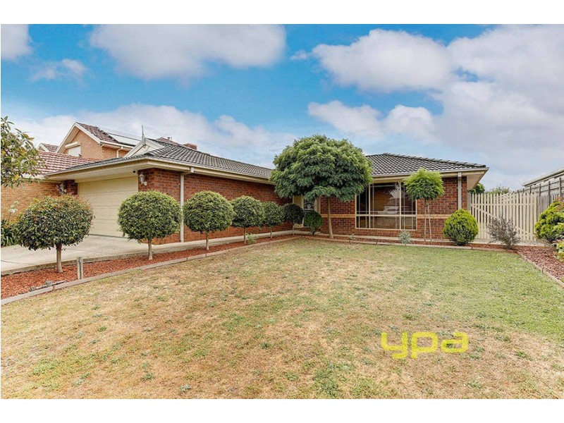 41 Salween Crescent, Roxburgh Park VIC 3064