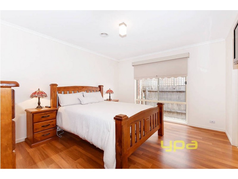 41 Salween Crescent, Roxburgh Park VIC 3064