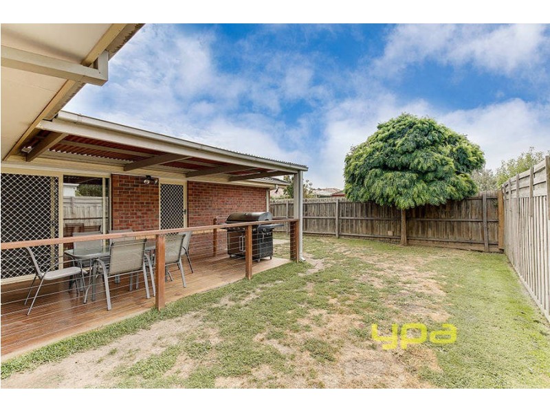 41 Salween Crescent, Roxburgh Park VIC 3064