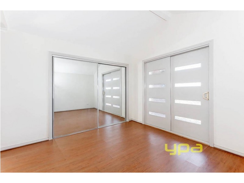 26 Knight Crescent, Roxburgh Park VIC 3064