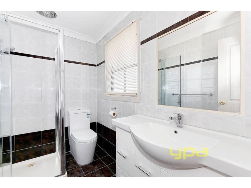 26 Knight Crescent, Roxburgh Park VIC 3064