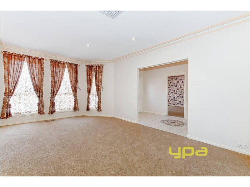 19 Cashmore Place, Roxburgh Park VIC 3064