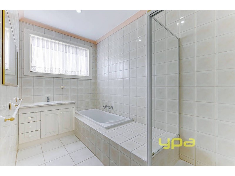 19 Cashmore Place, Roxburgh Park VIC 3064