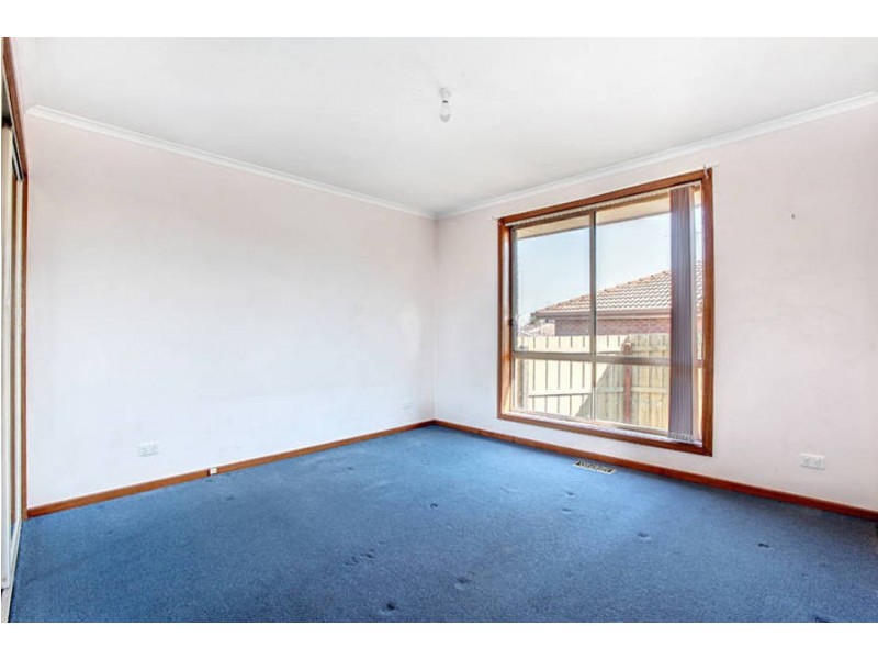 1/18 Pinnaroo Circuit, Meadow Heights VIC 3048