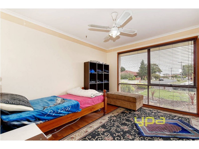 1/119 Rokewood Crescent, Meadow Heights VIC 3048