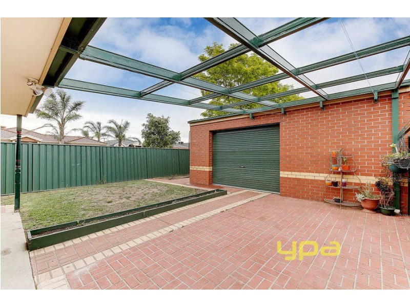 1 Franklin Avenue, Roxburgh Park VIC 3064