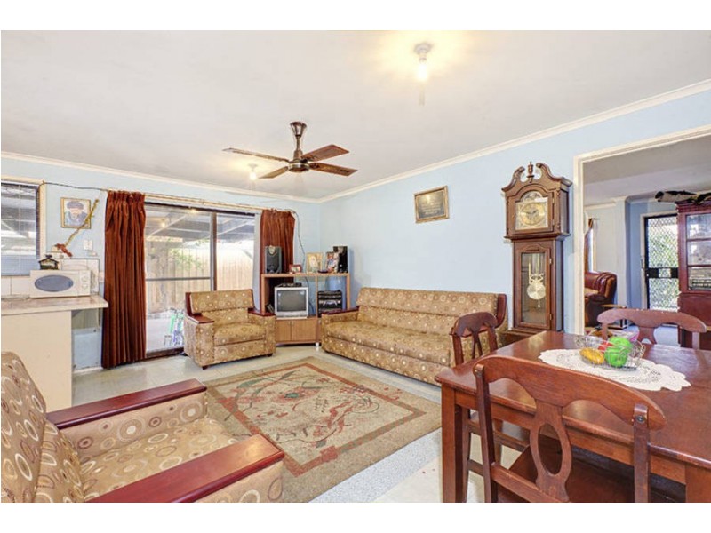 8 Denver Court, Meadow Heights VIC 3048