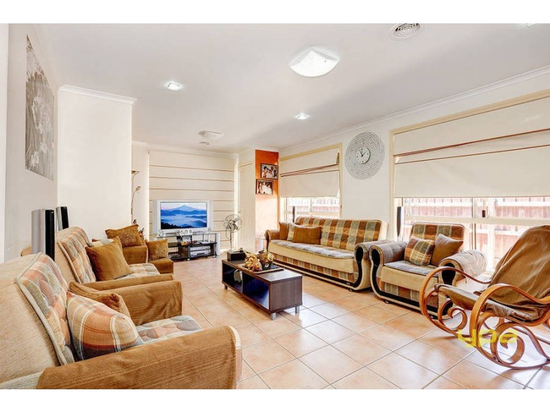 31 Kennedy Parade, Roxburgh Park VIC 3064