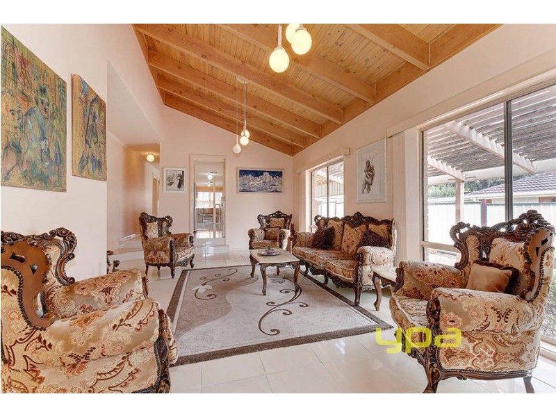 5  Elgata Close, Meadow Heights VIC 3048