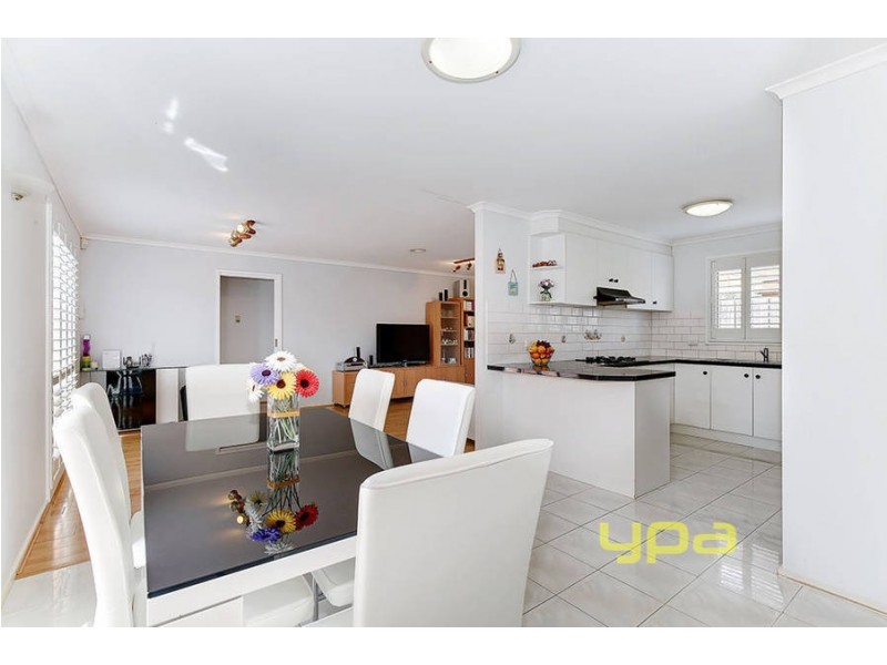 18 Morgan Court, Roxburgh Park VIC 3064