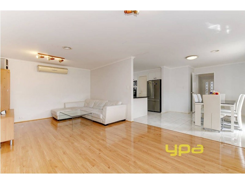 18 Morgan Court, Roxburgh Park VIC 3064