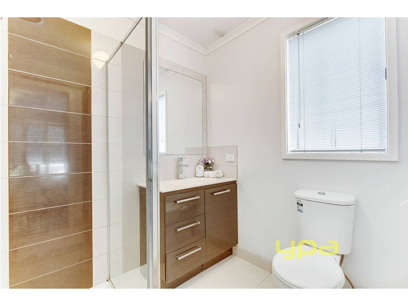 18 Morgan Court, Roxburgh Park VIC 3064